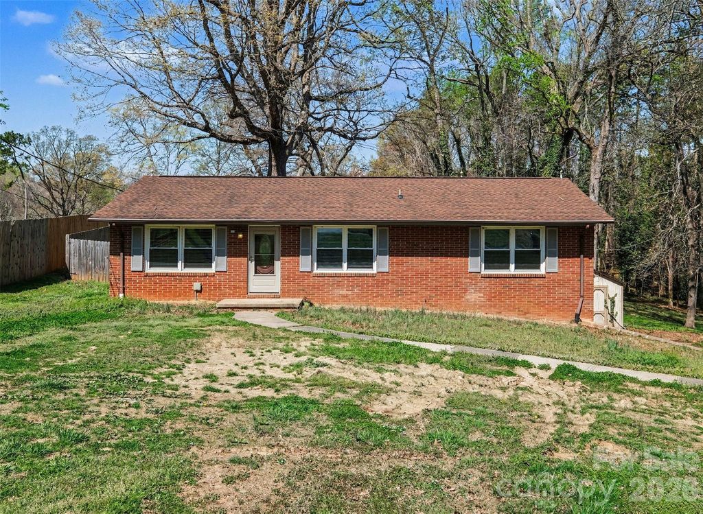 2230 Kenwood Drive, Kannapolis, NC 28081