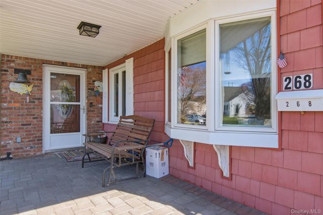 268 Curtis Avenue, Carle Place, NY 11514