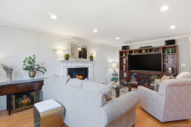 268 Curtis Avenue, Carle Place, NY 11514