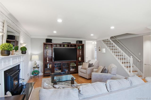 268 Curtis Avenue, Carle Place, NY 11514