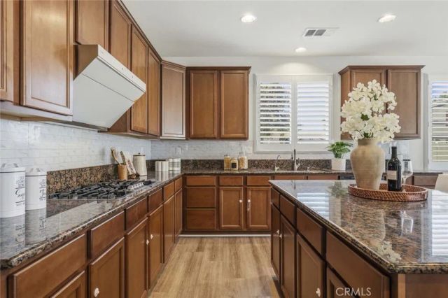 13180 Quarter Horse Drive, Eastvale, CA 92880