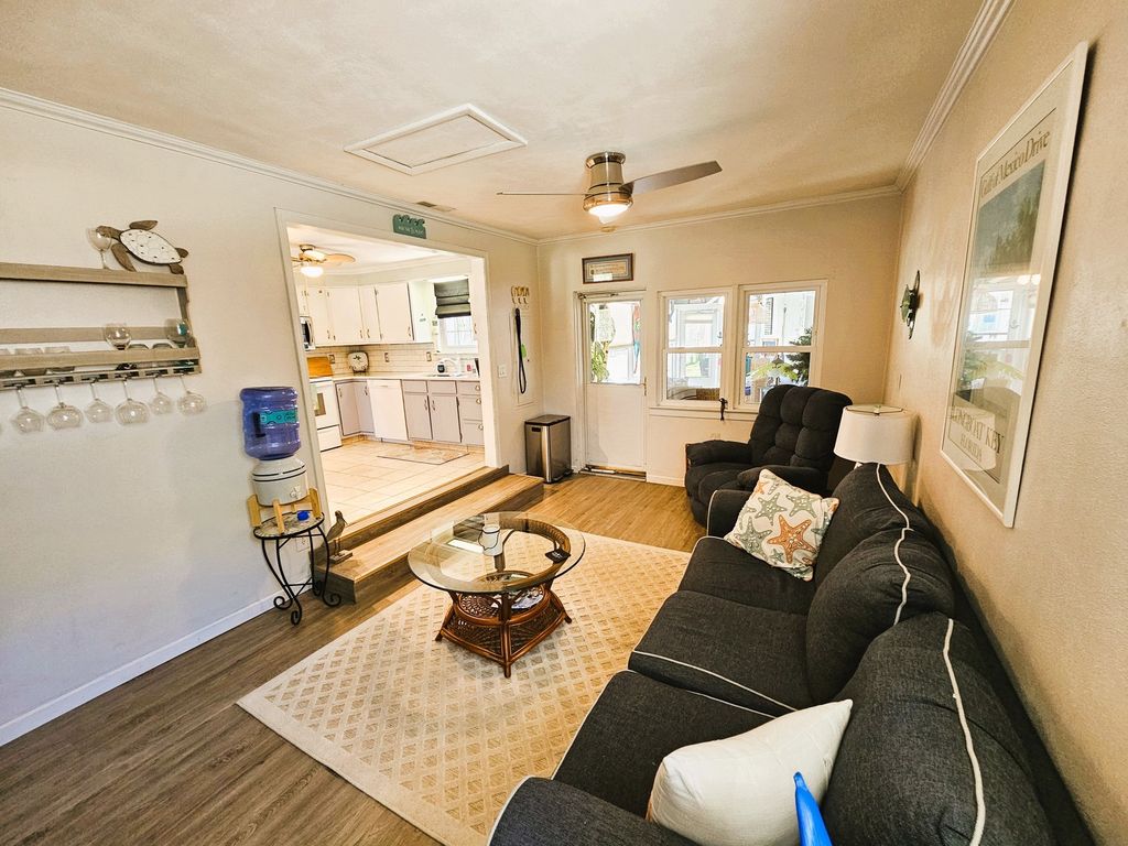 Image 22 of property listing at 2 Lincoln Drive, Mt Vernon, IL 62864