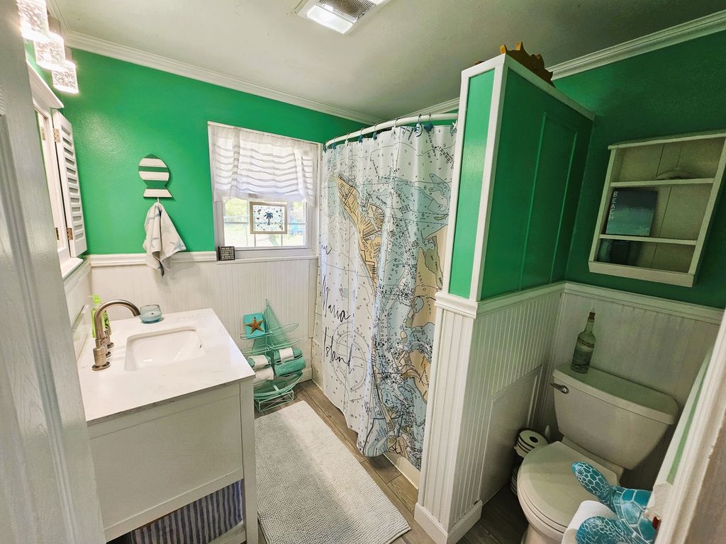 Image 31 of property listing at 2 Lincoln Drive, Mt Vernon, IL 62864