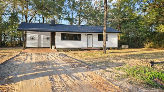 142 Hemlock Road, Defuniak Springs, FL 32435