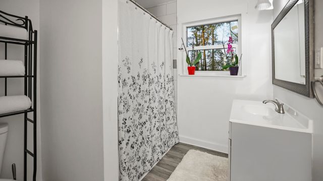 142 Hemlock Road, Defuniak Springs, FL 32435