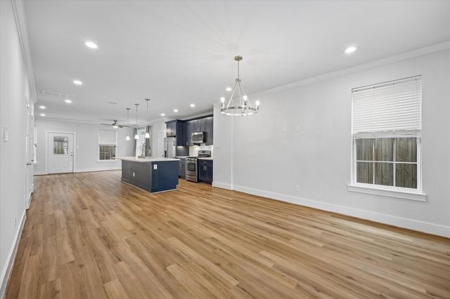 761 E 33rd Street, Houston, TX 77022