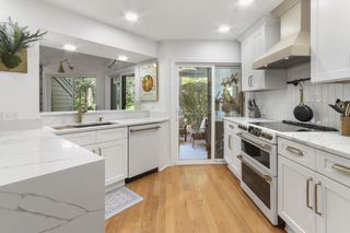 963 Duck Pond ROAD, Fontana, WI 53125