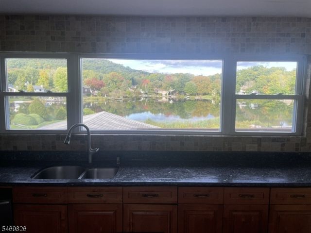 313 High Crest Dr, West Milford Twp., NJ 07480