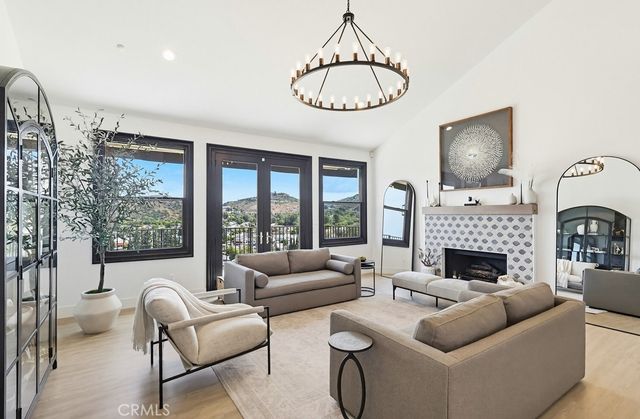 12344 Circula Panorama, Santa Ana, CA 92705
