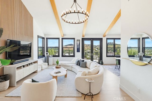 12344 Circula Panorama, Santa Ana, CA 92705