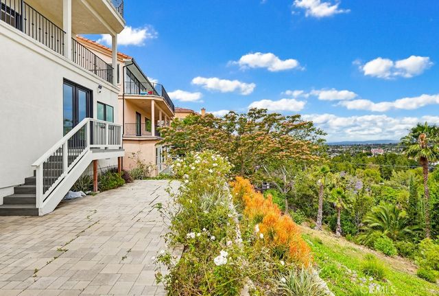 12344 Circula Panorama, Santa Ana, CA 92705