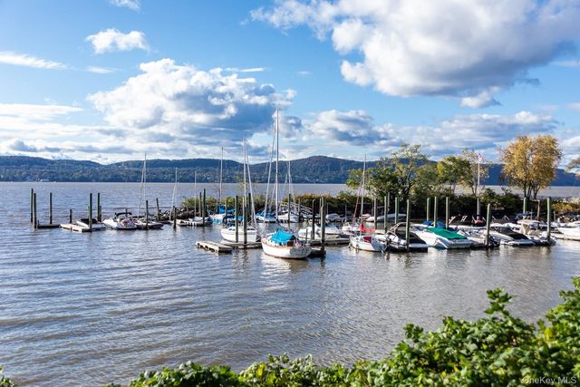 4 Lighthouse Landing 316, Sleepy Hollow, NY 10591