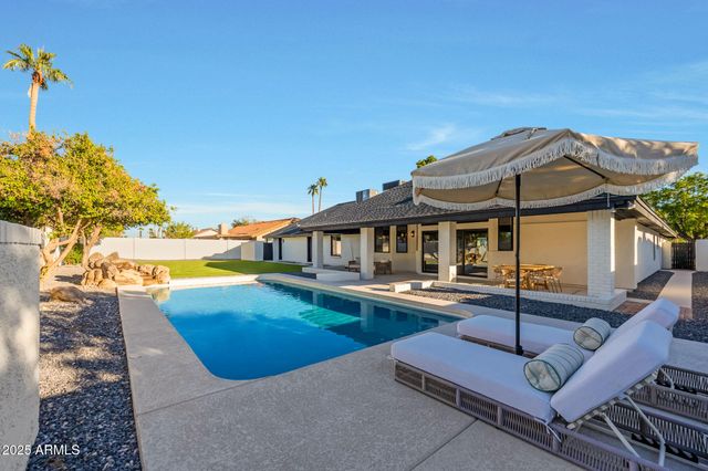 7716 W JOHN CABOT Road, Glendale, AZ 85308