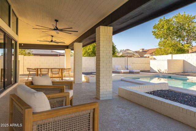 7716 W JOHN CABOT Road, Glendale, AZ 85308