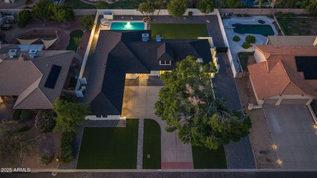 7716 W JOHN CABOT Road, Glendale, AZ 85308