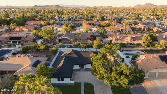 7716 W JOHN CABOT Road, Glendale, AZ 85308