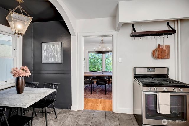 2103 5th Avenue N, Seattle, WA 98109