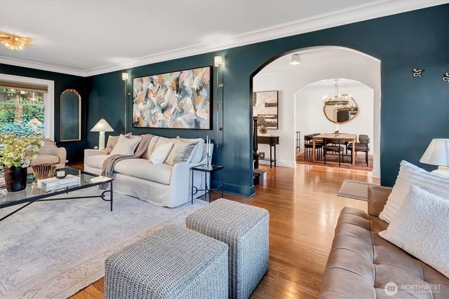 2103 5th Avenue N, Seattle, WA 98109