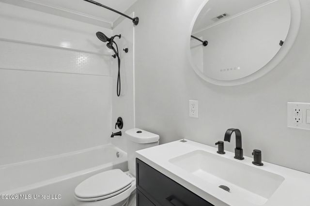 324 West Drive, Biloxi, MS 39531