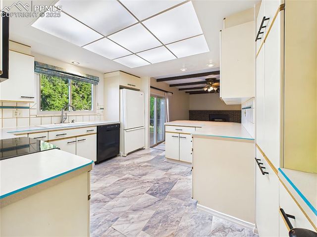 2210 Greenwich Circle, Colorado Springs, CO 80909