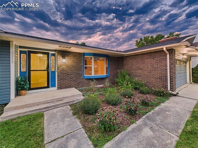 2210 Greenwich Circle, Colorado Springs, CO 80909