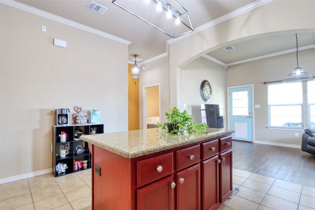 933 Heston Circle, Robinson, TX 76706