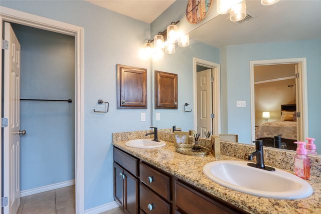 933 Heston Circle, Robinson, TX 76706