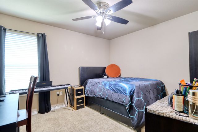 933 Heston Circle, Robinson, TX 76706