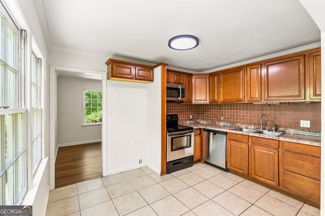 611 Fairmont Drive, Macon, GA 31210