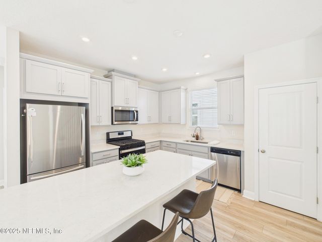 253 SPARTINA Lane, Yulee, FL 32097