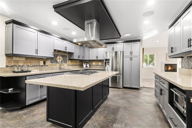 686 Dapple Gray Circle, Walnut, CA 91789