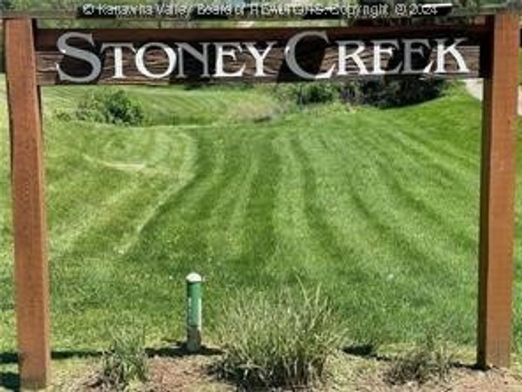 6 Sandstone Drive, Ripley, WV 25271