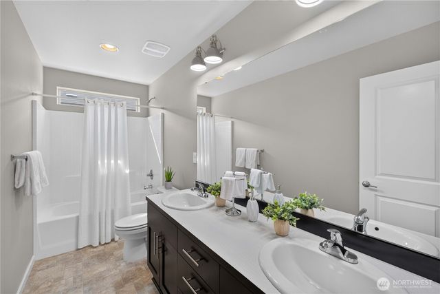 32974 Skyline Lane, Black Diamond, WA 98010