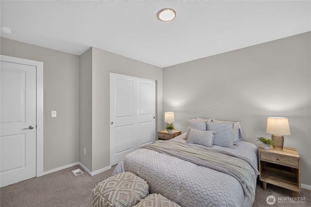32974 Skyline Lane, Black Diamond, WA 98010