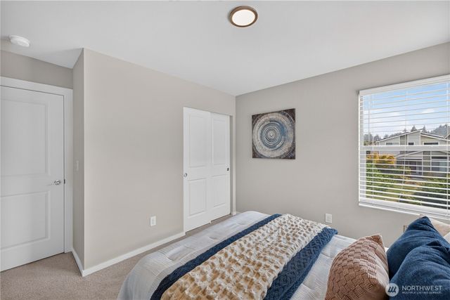 32974 Skyline Lane, Black Diamond, WA 98010