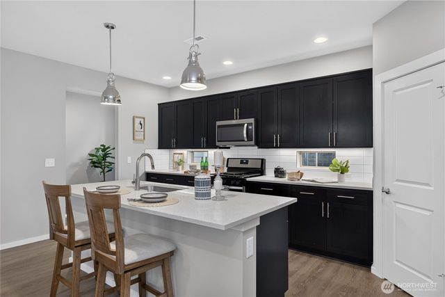 32974 Skyline Lane, Black Diamond, WA 98010