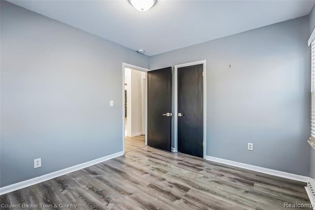 4383 Green Lake Road, West Bloomfield, MI 48323