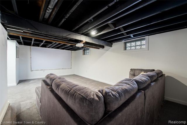 4383 Green Lake Road, West Bloomfield, MI 48323