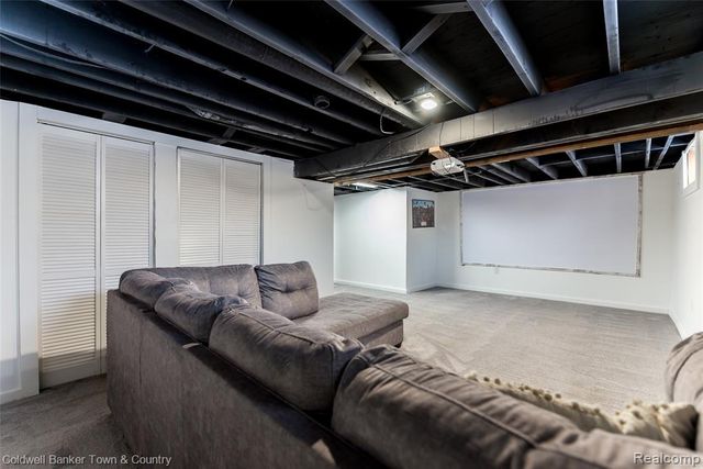 4383 Green Lake Road, West Bloomfield, MI 48323