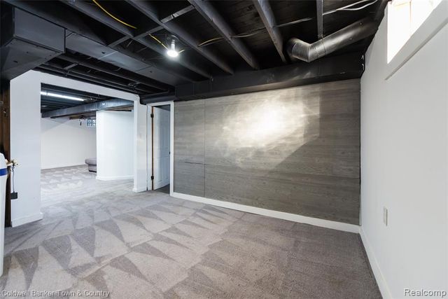 4383 Green Lake Road, West Bloomfield, MI 48323