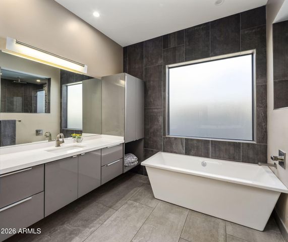 6823 E 6TH Street, Scottsdale, AZ 85251