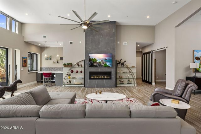 6823 E 6TH Street, Scottsdale, AZ 85251