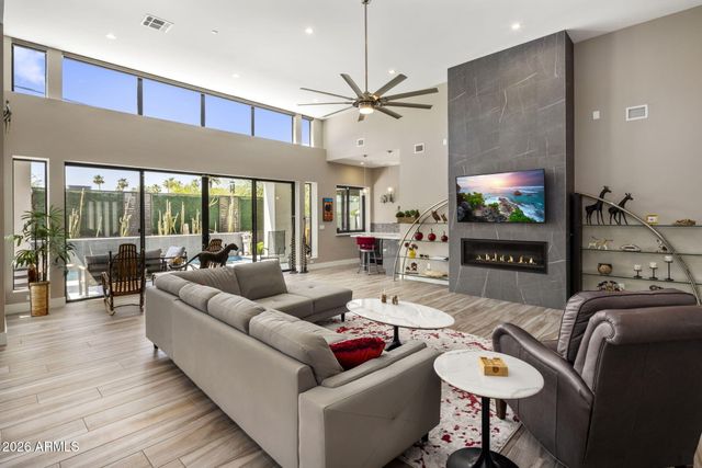 6823 E 6TH Street, Scottsdale, AZ 85251