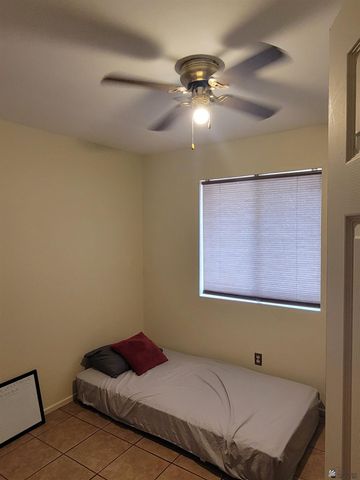 227 S 7 AVE, Yuma, AZ 85364
