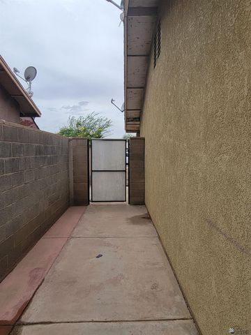 227 S 7 AVE, Yuma, AZ 85364