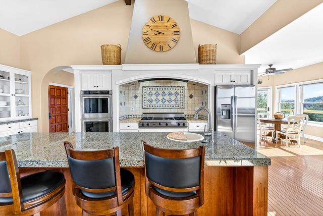 19165 Leopard Ct, Grass Valley, CA 95949