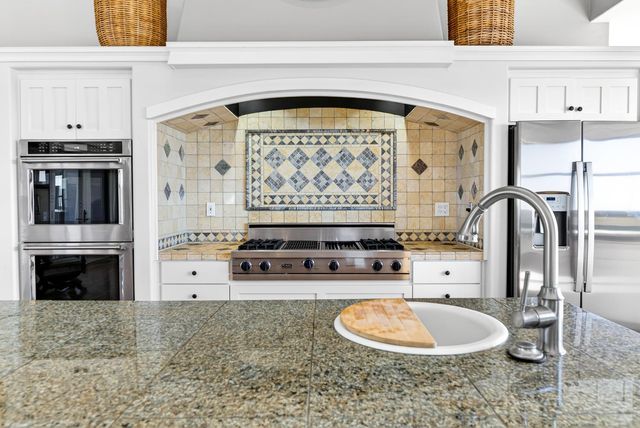 19165 Leopard Ct, Grass Valley, CA 95949