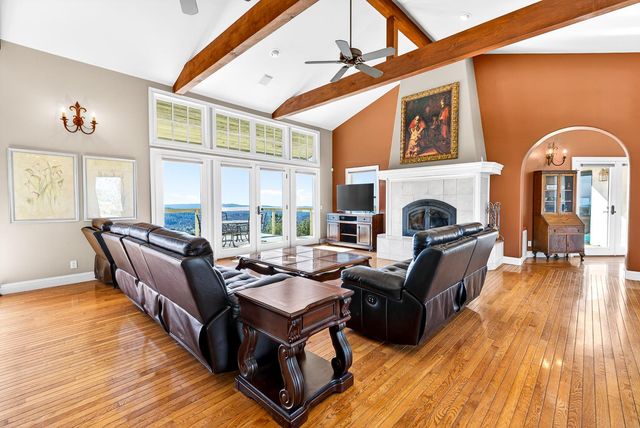 19165 Leopard Ct, Grass Valley, CA 95949