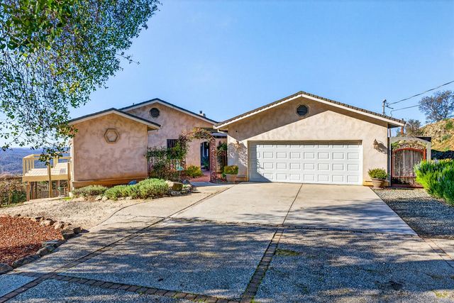 19165 Leopard Ct, Grass Valley, CA 95949