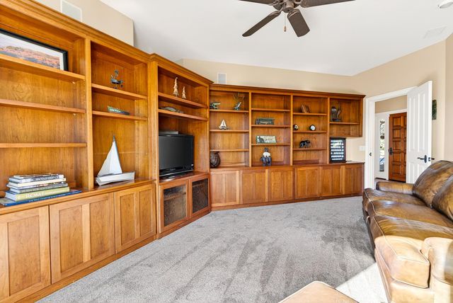 19165 Leopard Ct, Grass Valley, CA 95949